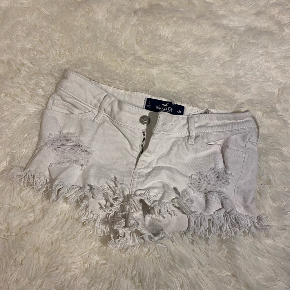 Hollister Women's White Distressed Shorts